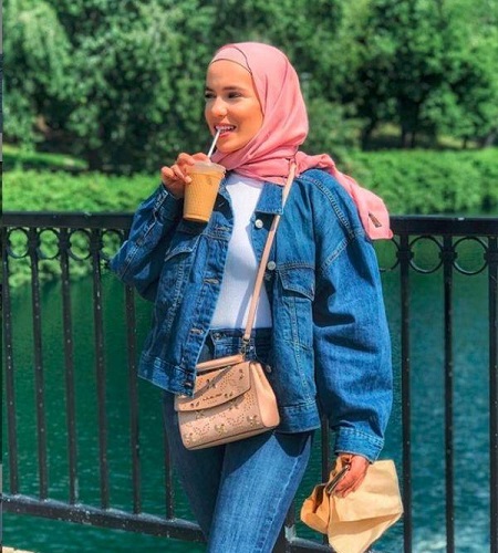 Outfit Hijab Keren dengan Jaket  Jeans  untuk Tampil Chic