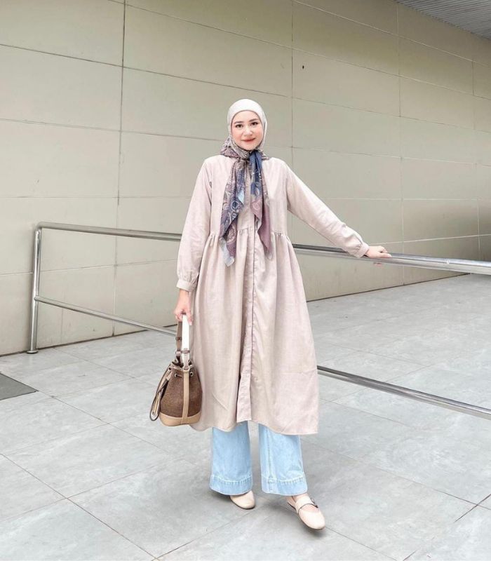 12 Ide Ootd Gaya Hijab Simple Look Ala Influencer Siti Bahjatina 1564